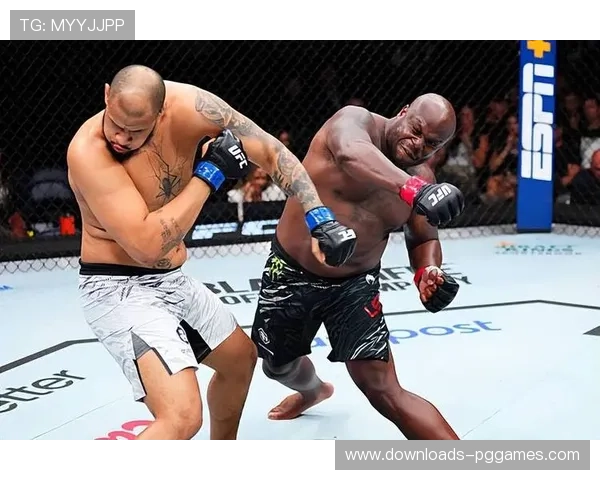 德里克·刘易斯33秒TKO后脱裤庆祝，成UFC经典瞬间